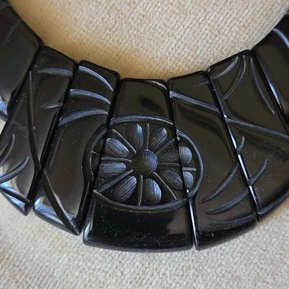 AUTHENTIC Antique Bakelite! Selling elsewhere for $200+! - Picture 2 of 5